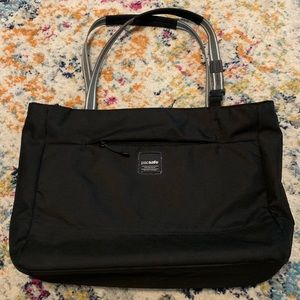 PacSafe SlingSafe LX250 Tote